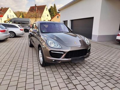 Gebraucht Porsche Cayenne Turbo 500 PS (367 kW) 2012 Braun SUV