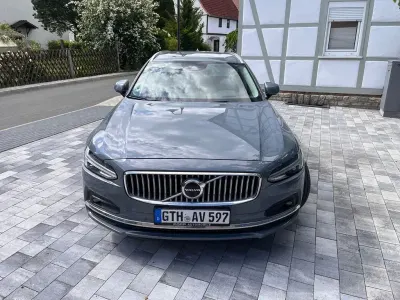 Gebraucht Volvo V90 Inscription 197 PS (144 kW) 2021 Grau Kombi