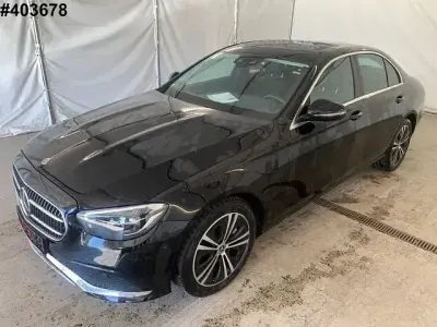 Gebraucht Mercedes E400 Avantgarde 330 PS (242 kW) 2022 Schwarz Limousine
