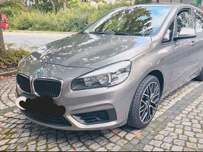 Gebraucht 2015 BMW 218 Active Tourer Van / Kleinbus | 9.500 € (Fairer Preis)