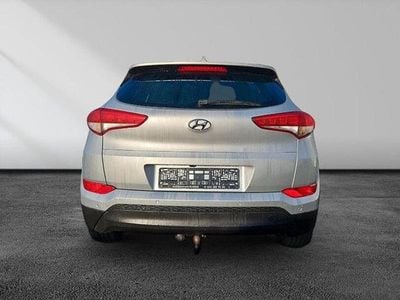 Usata Hyundai Tucson Intro Edition 116 CV (85 kW) 2016 Argento SUV