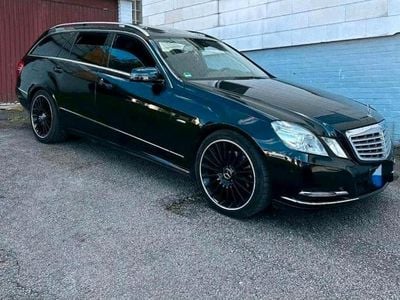 Schwarz Gebraucht 2011 Mercedes E220 Elegance Kombi | 6.100 € (Fairer Preis)