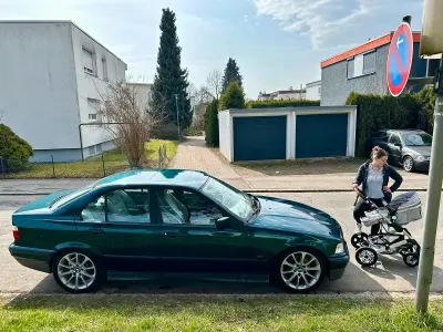 Gebraucht BMW 318 115 PS (84 kW) 1995 Grün Limousine