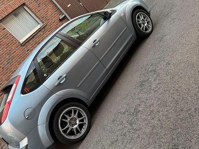 Blau Gebraucht 2005 Ford Focus Limousine | 1.500 € (Guter Preis)