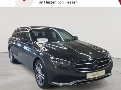 Gebraucht Mercedes E220 200 PS (147 kW) 2022 Grau Limousine