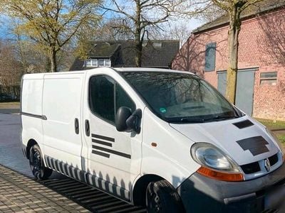 Usata Renault Trafic 100 CV (73 kW) 2007 Bianco Monovolume