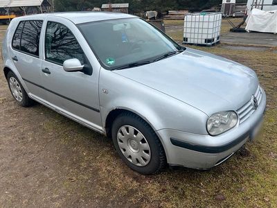 Gebraucht VW Golf IV 116 PS (85 kW) 2003 Silber Kleinwagen