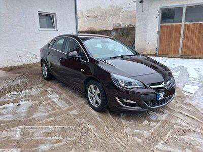 Gebraucht Opel Astra 170 PS (125 kW) 2014 Braun Limousine