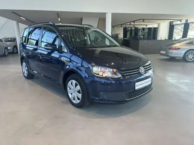 Gebraucht VW Touran Comfortline 105 PS (77 kW) 2015 Blau Van / Kleinbus