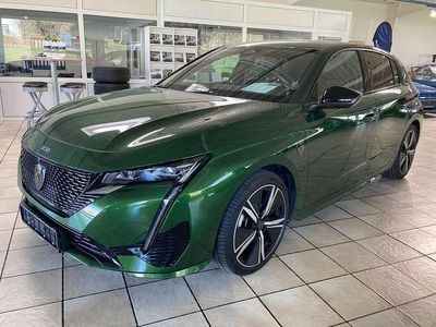 Gebraucht Peugeot 308 GT 131 PS (96 kW) 2023 Olivgrün metallic Kleinwagen