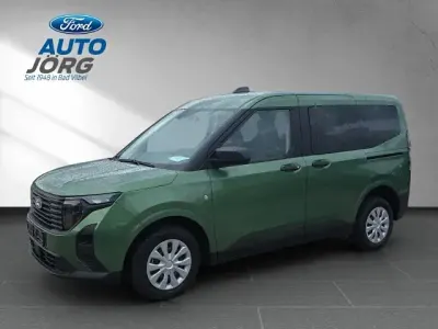Neu Ford Tourneo Courier Trend 125 PS (91 kW) 2026 Gruen Van / Kleinbus