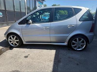 Mercedes A210