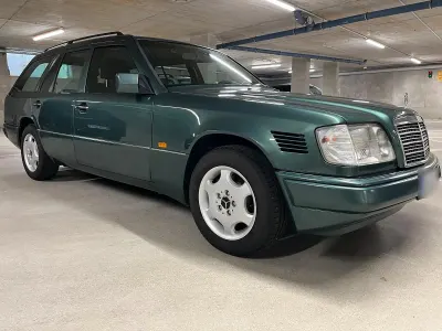 Gebraucht Mercedes E250 113 PS (83 kW) 1995 Grün Kombi