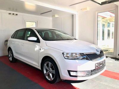 Gebraucht Skoda Rapid 105 PS (77 kW) 2013 Candyweiß Kleinwagen