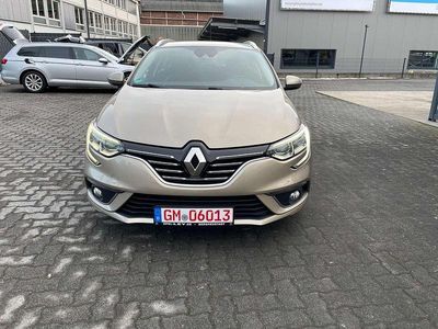 Gebraucht Renault Mégane GrandTour Intens 132 PS (97 kW) 2016 Beige dune Kombi