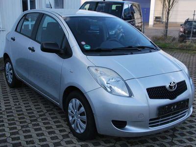 gebraucht Toyota Yaris 1.3 VVT-i Cool 1-Hand.