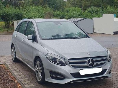 Mercedes B220