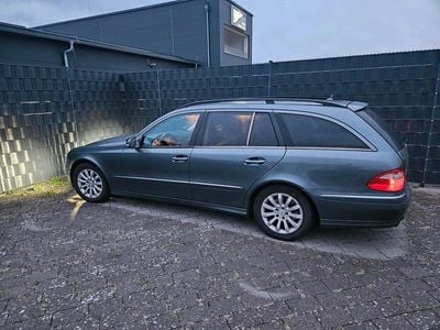 Mercedes E320