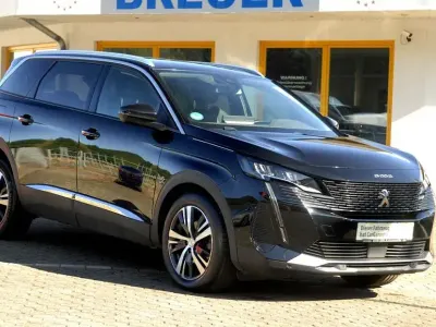 Gebraucht Peugeot 5008 Allure 131 PS (96 kW) 2021 Schwarz SUV