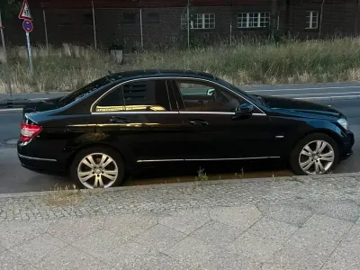Gebraucht Mercedes C180 156 PS (114 kW) 2009 Schwarz Limousine