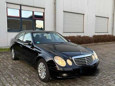 Usata Mercedes E200 136 CV (100 kW) 2007 Nero Berlina