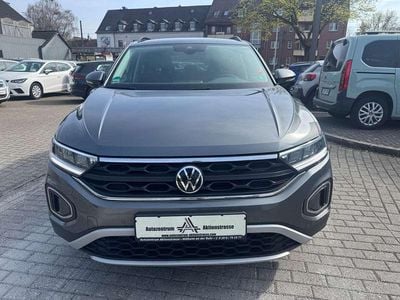 Usado VW T-Roc Life 150 HP (110 kW) 2023 Cinzento SUV
