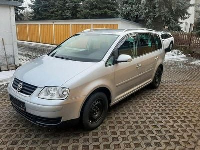Silber Gebraucht 2004 VW Touran Trendline Van / Kleinbus | 2.490 € (Fairer Preis)