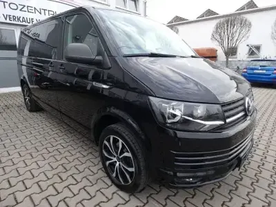 Usata VW Caravelle 110 CV (80 kW) 2016 Nero Furgone