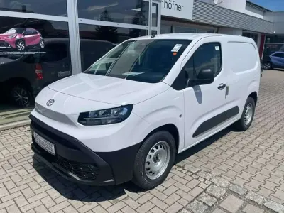 Neu Toyota Proace City City 100 kW (136 PS) 2026 Icy white Van / Kleinbus
