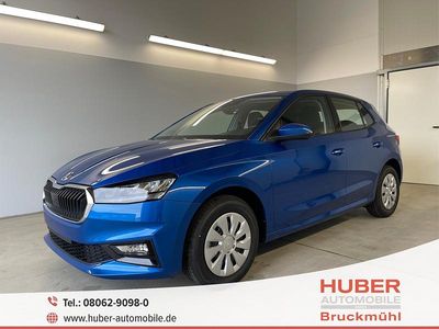 [8x8x] race blue metallic [8x8x] race blue metallic Neu 2025 Skoda Fabia Essence Kleinwagen | 19.780 € (Guter Preis)