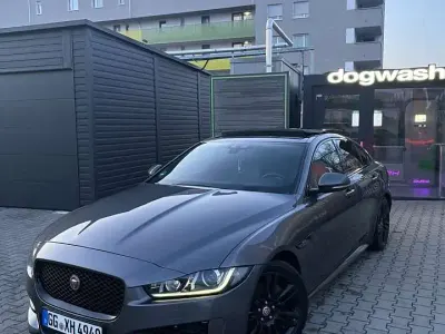 Gebraucht Jaguar XE R-Sport 180 PS (132 kW) 2016 Grau Limousine