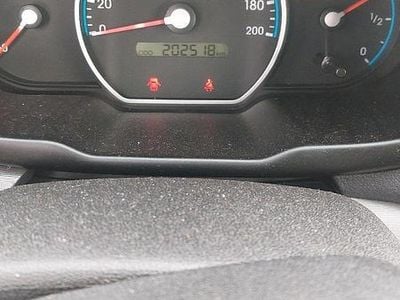 Gebraucht Hyundai i10 66 PS (48 kW) 2010 Weiß Kleinwagen