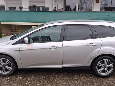 Usata Ford Focus Trend 101 CV (74 kW) 2014 Argento Station wagon