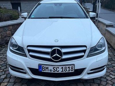 Gebraucht Mercedes C180 156 PS (114 kW) 2011 Weiß Coupé