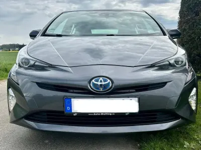 Gebraucht Toyota Prius 122 PS (89 kW) 2016 Grau Limousine