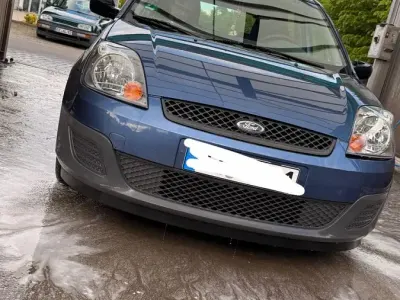 Gebraucht Ford Fiesta 69 PS (50 kW) 2005 Blau Kleinwagen
