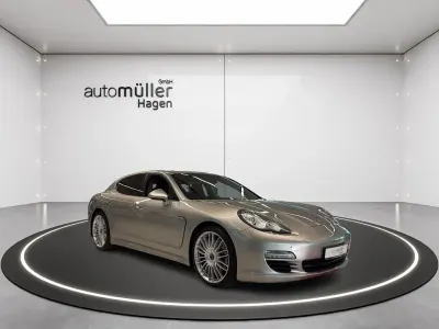Gebraucht Porsche Panamera 250 PS (183 kW) 2012 Platinsilbermetallic Kleinwagen
