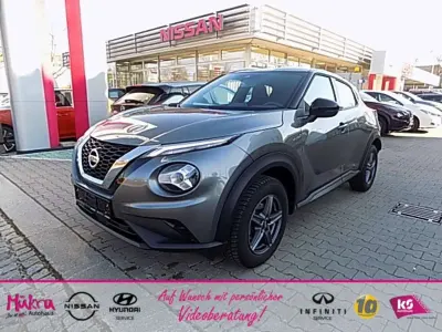 Używany Nissan Juke Acenta 117 KM (86 kW) 2020 Szary SUV