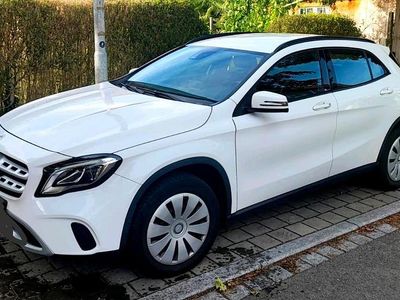 Mercedes GLA180