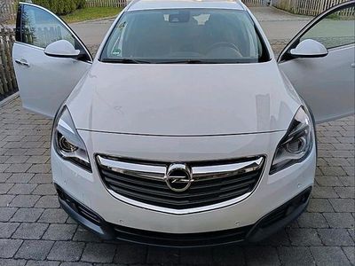 Gebraucht Opel Insignia Country Tourer 195 PS (143 kW) 2014 Weiß Kombi