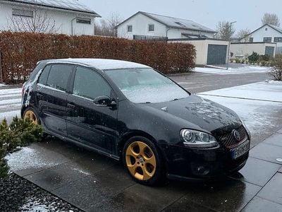 Schwarz Gebraucht 2006 VW Golf V GTI Kleinwagen | 5.840 € (Etwas zu teuer)