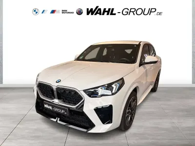 Gebraucht BMW X2 Luxury Line 156 PS (114 kW) 2025 Alpinweiß uni SUV