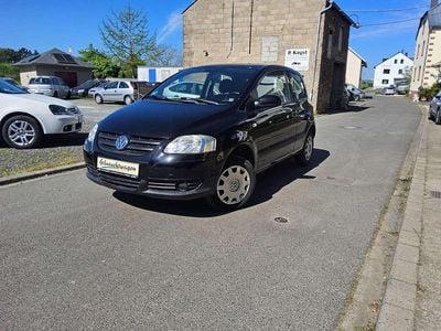 Second-hand VW Fox Basis 54 CP (39 kW) 2005 Negru Hatchback