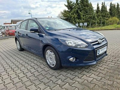 Gebraucht Ford Focus Champions Edition 101 PS (74 kW) 2013 Blau Limousine