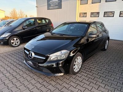 Second-hand Mercedes A200 136 CP (100 kW) 2017 Negru Berlinǎ