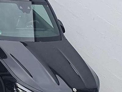 Mercedes GLB220