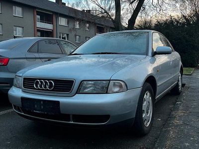 Gebraucht Audi A4 101 PS (74 kW) 1998 Silber Limousine