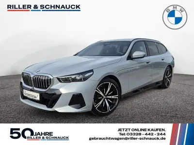 Gebraucht BMW 520 M Sport 197 PS (144 kW) 2025 Grau Kombi