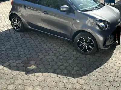 Usata Smart ForFour Electric Drive 60 kW (82 CV) 2020 Grigio Berlina