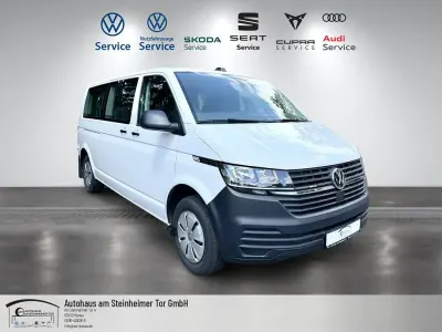 Gebraucht VW Caravelle Trendline 150 PS (110 kW) 2023 Weiß Van
